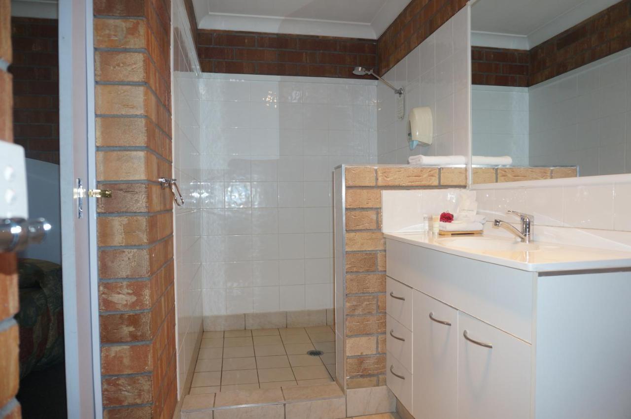 Miles Outback Motel חדר תמונה